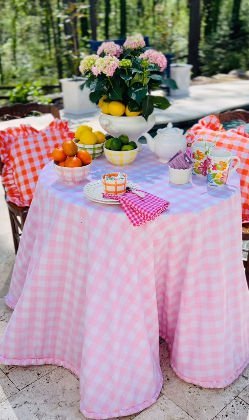 Mixiee Custom Table Skirt